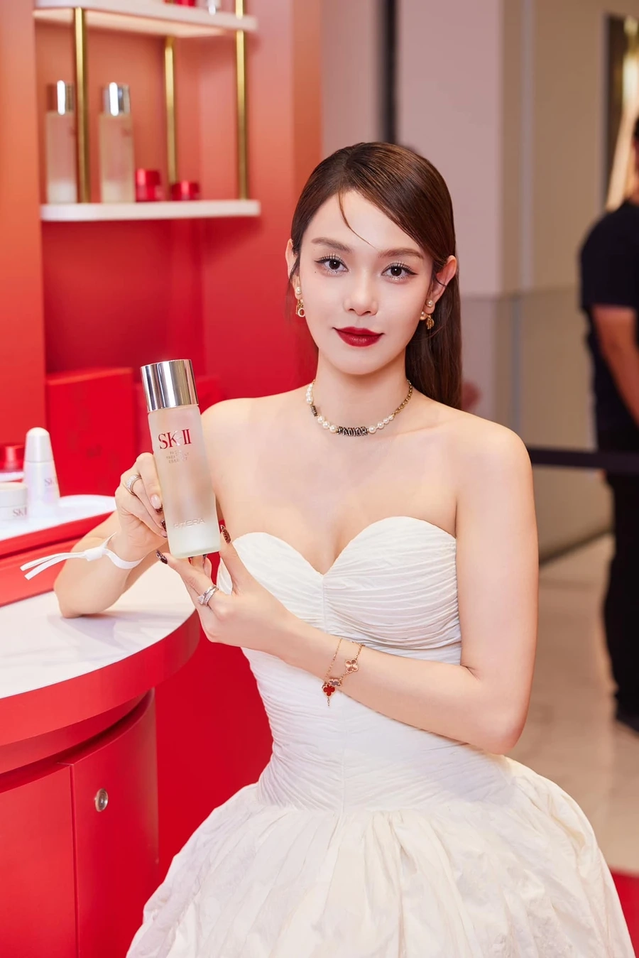 Minh Hằng chuẩn bị cho đám cưới, một hành trình đầy cảm xúc.