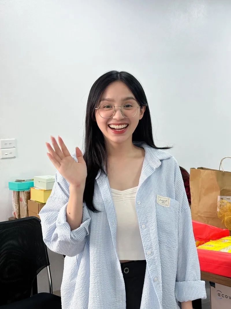 Đặng Thu Hà TikTok có gì hot mà ai cũng theo dõi