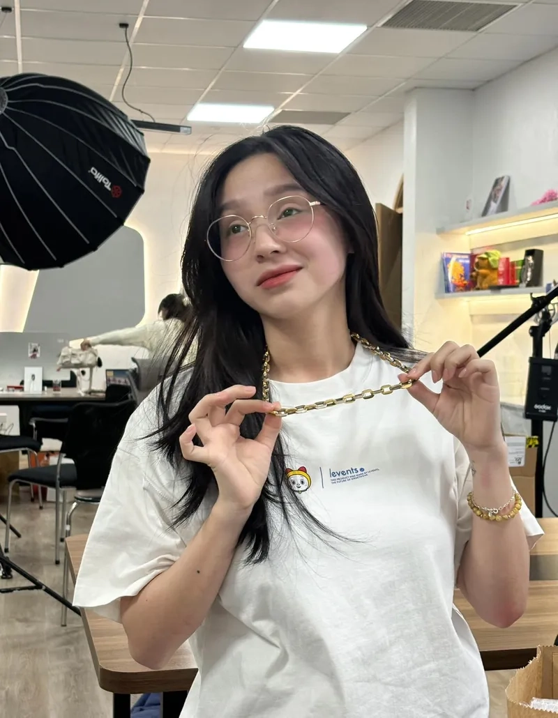 TikTok Đặng Thu Hà triệu view với loạt clip viral