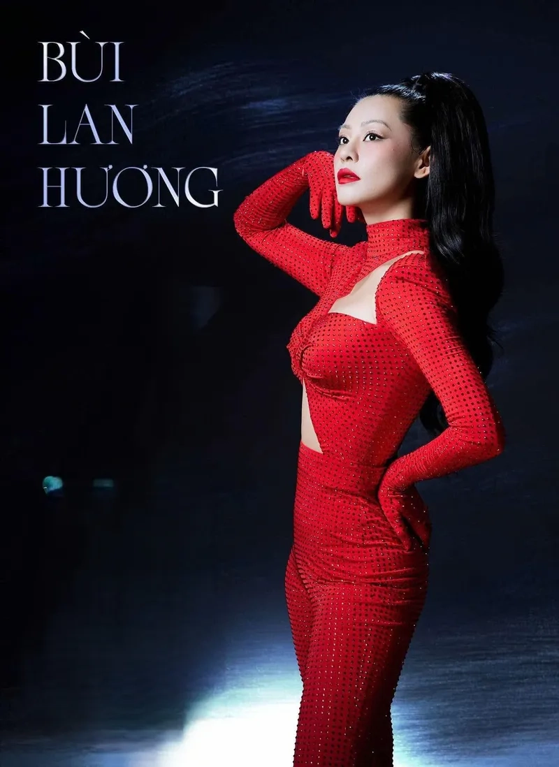 Cảnh khuya văng vẳng trống canh dồn Bùi Lan Hương đầy sâu lắng