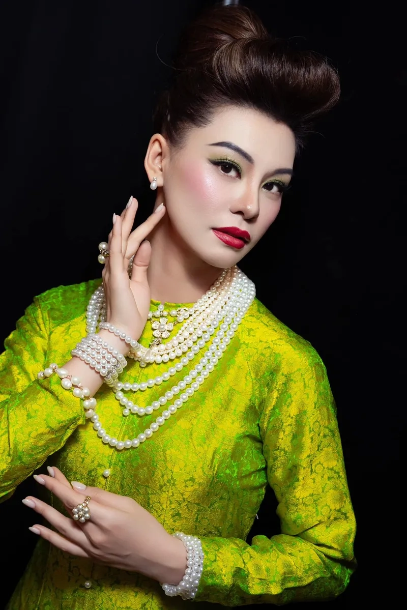 Bùi Lan Hương xin dâu miền Tây mang âm hưởng độc đáo