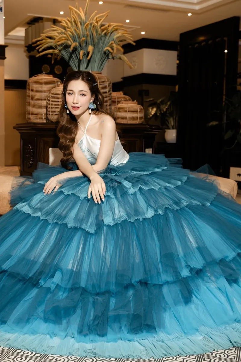Ngày chưa giông bão Hòa Minzy và cảm xúc sâu lắng qua giọng hát đầy nội lực