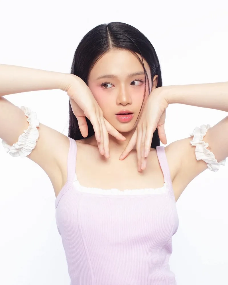 Linh Ka hot trở lại với phong cách quyến rũ và cuốn hút hơn