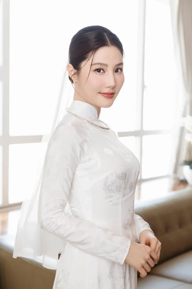Diễm My 9X cầu hôn đầy lãng mạn khiến fan không khỏi ghen tị