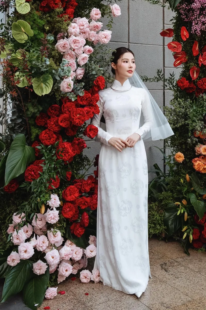 Đám cưới Diễm My 9X ở đâu với không gian đẹp như mơ
