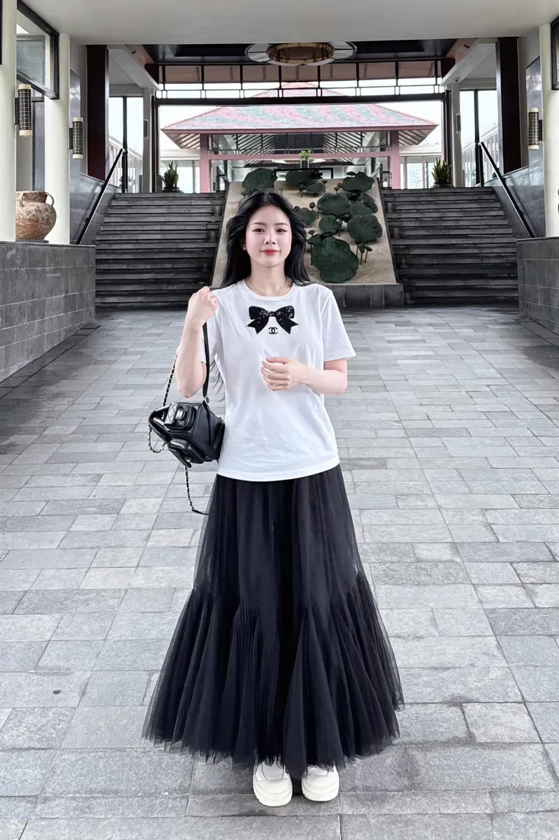 DJ Mie đánh nhạc, những set nhạc bùng nổ đốt cháy sân khấu