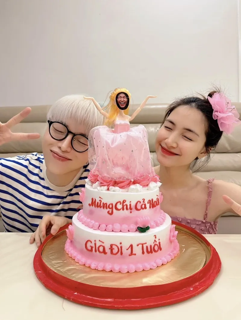 Hoà Minzy Đức Phúc có tình bạn thân thiết đến thế nào