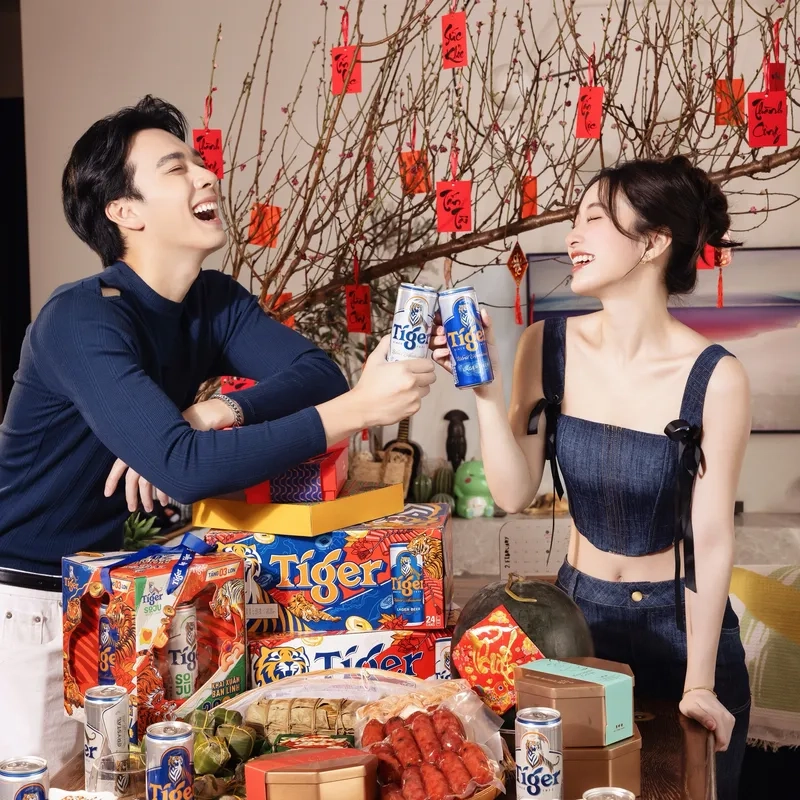 Bạn trai Jun Vũ là ai mà luôn xuất hiện bên cạnh cô
