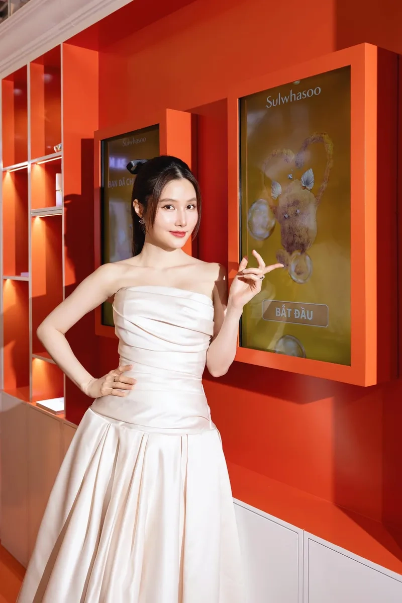 Hoa hậu Diễm My 9X có phải là danh hiệu cô từng đạt được không