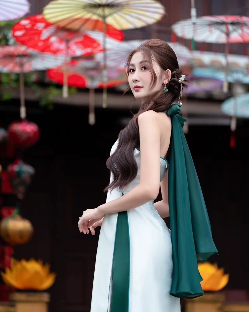 Võ Lê Quế Anh Instagram, nơi cập nhật hình ảnh mới nhất của nàng hậu