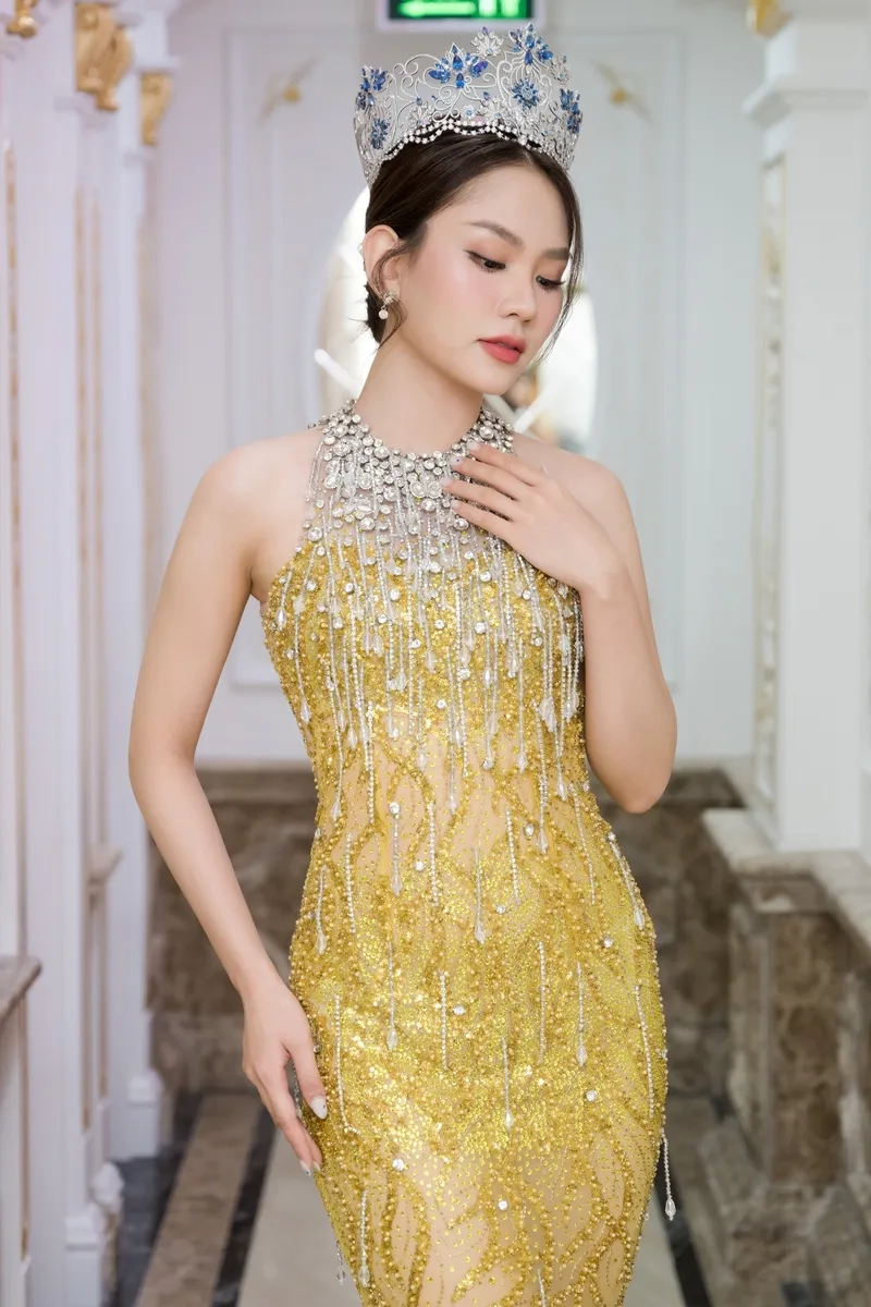 Huỳnh Nguyễn Mai Phương Hoa hậu Việt Nam và nhan sắc đỉnh cao