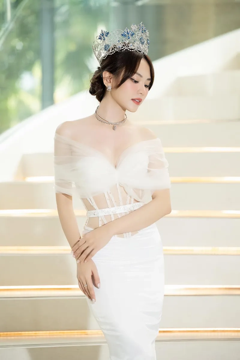 Huỳnh Nguyễn Mai Phương height và hình thể cực chuẩn tại Miss World