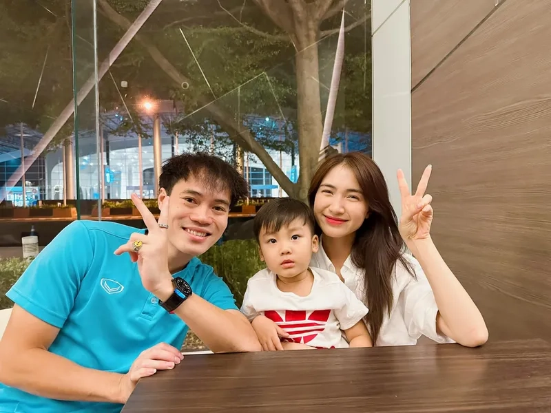 Văn Toàn cầu hôn Hòa Minzy có phải là tin đồn hay không