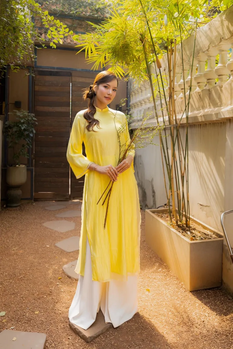 Lê Hoàng Phương sinh năm bao nhiêu mà sở hữu vẻ đẹp sắc sảo