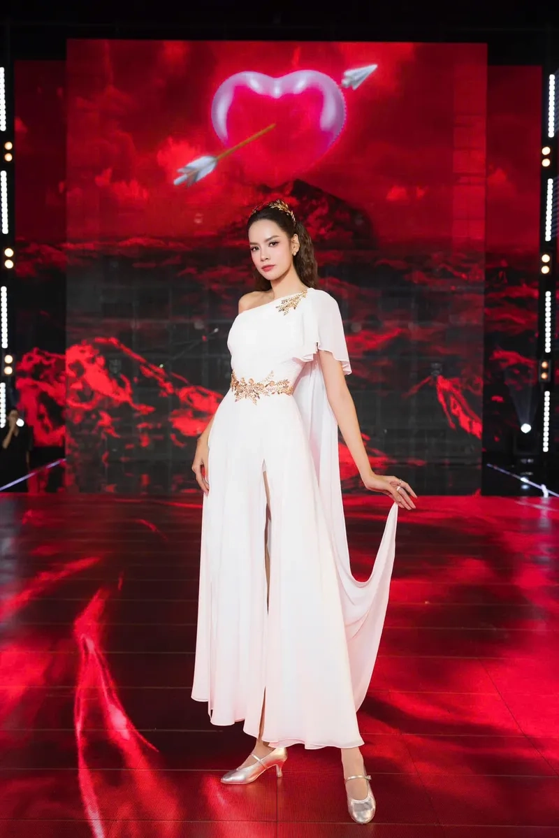 Hoa hậu Lê Hoàng Phương sinh năm nào mà ngày càng thành công