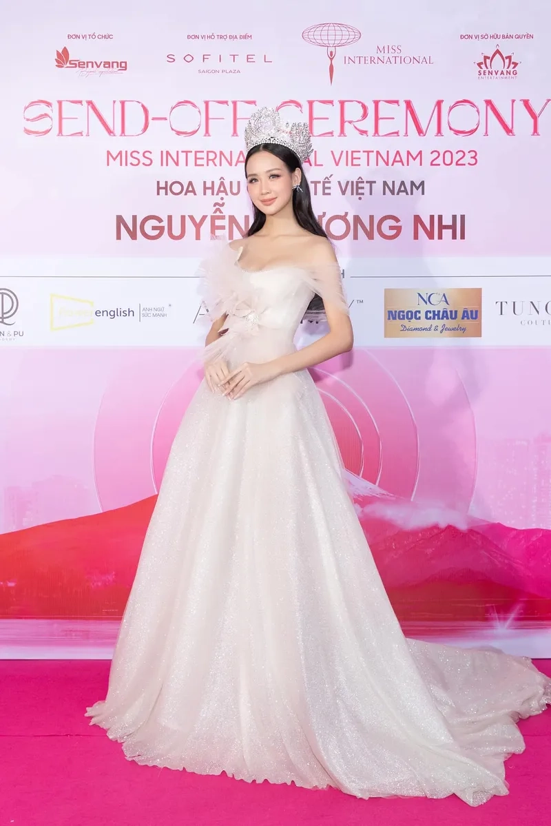 Lê Nguyễn Bảo Ngọc nói tiếng Anh lưu loát khiến fan quốc tế ngưỡng mộ