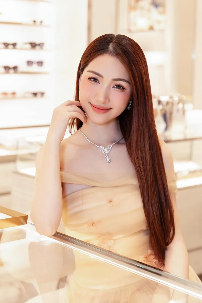 Hoà Minzy sinh năm bao nhiêu mà đã có sự nghiệp vững chắc