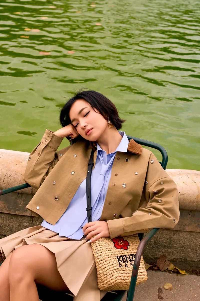 Chiều cao Châu Bùi chuẩn fashionista giúp cô luôn tỏa sáng
