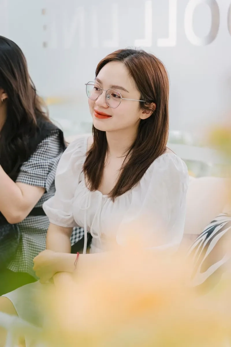 Đặng Thu Hà cao mét bao nhiêu so với dàn VJ Schannel