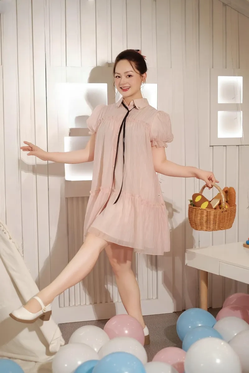 Nguyễn Lan Phương Facebook có gì hot mà khiến fan tìm kiếm liên tục