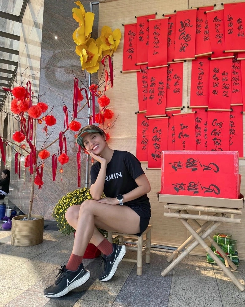 Đông tây nam bắc Ái Phương lan tỏa mọi khung hình