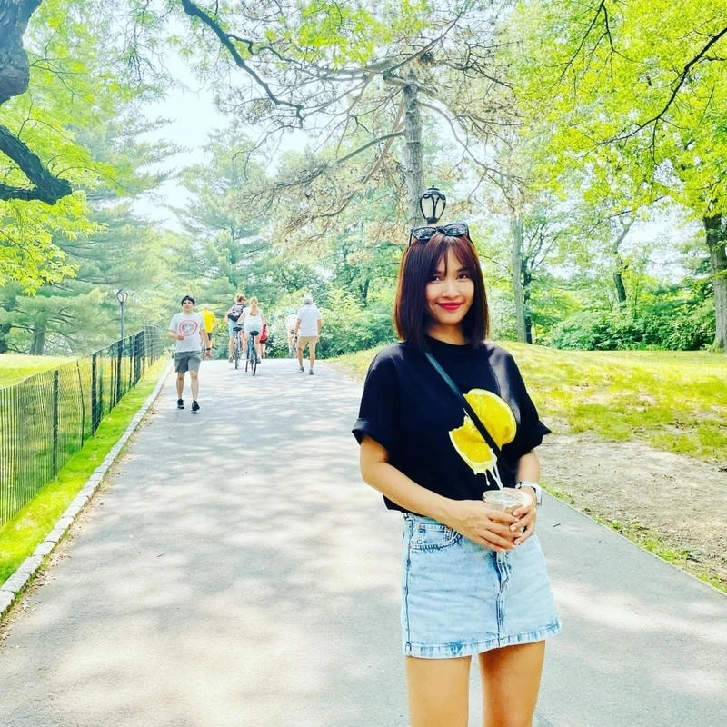 Ái Phương siêu mẫu sải bước đầy kiêu hãnh