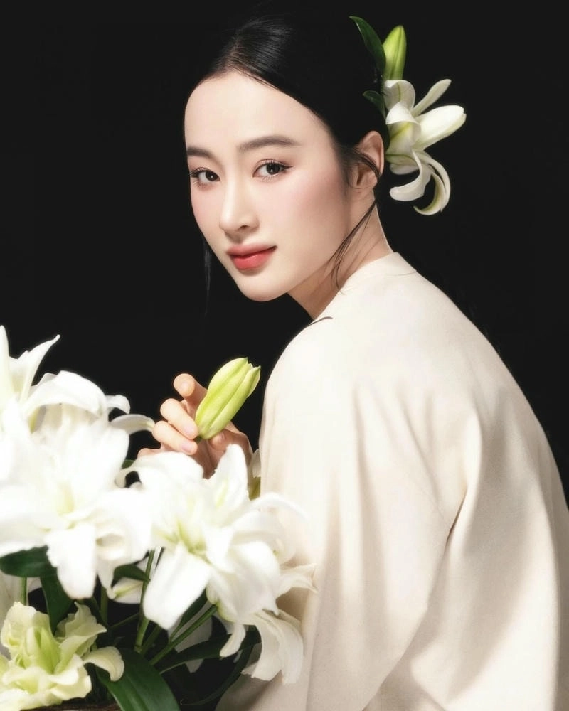 Khám phá cuộc đời của Angela Phương Trinh là ai