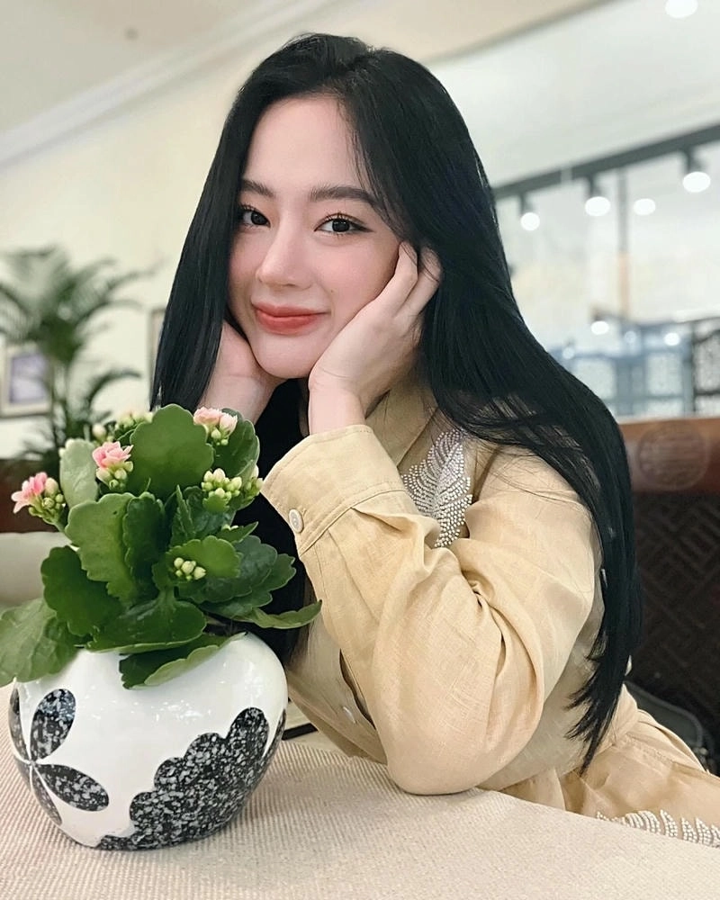 Thông tin chính xác Angela Phương Trinh quê ở đầu