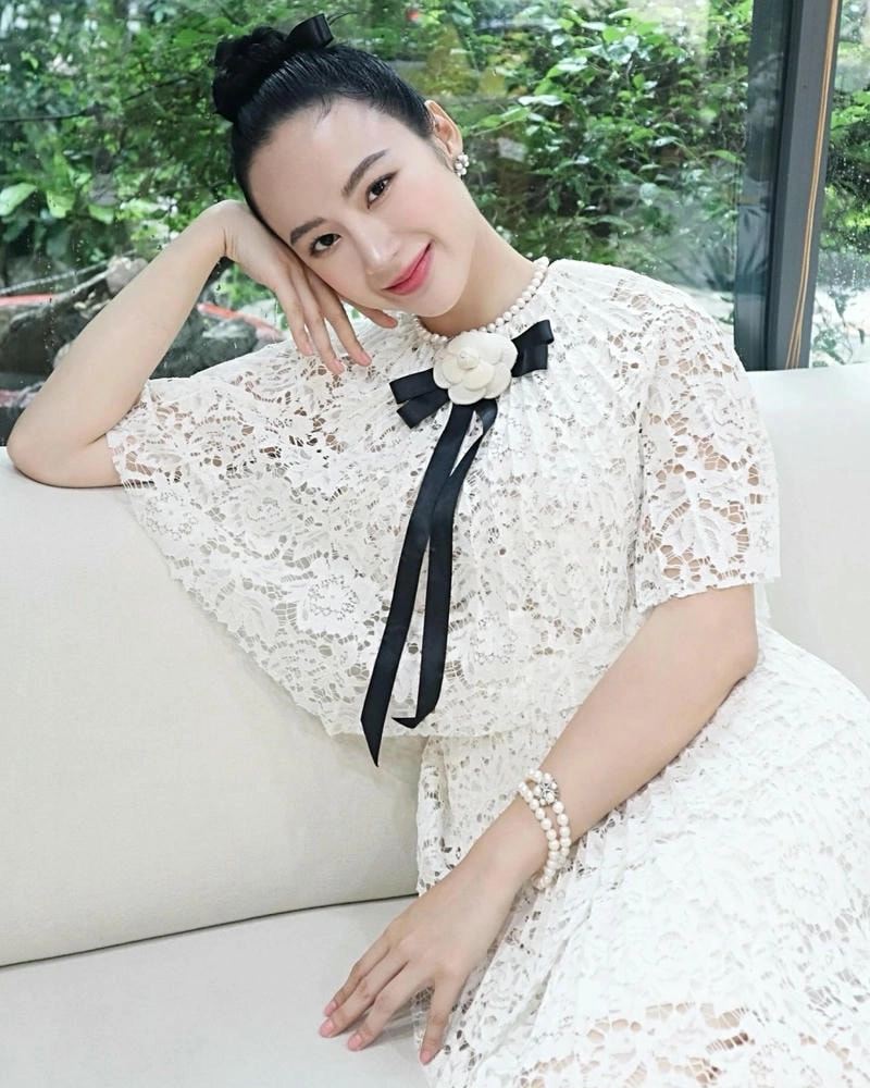 Cập nhật chính xác Angela Phương Trinh tuổi hiện tại