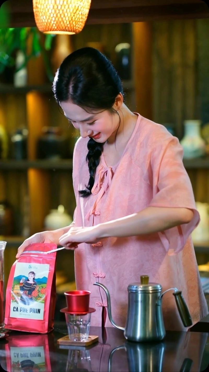 Bộ ảnh Angela Phương Trinh mới nhất gây bão