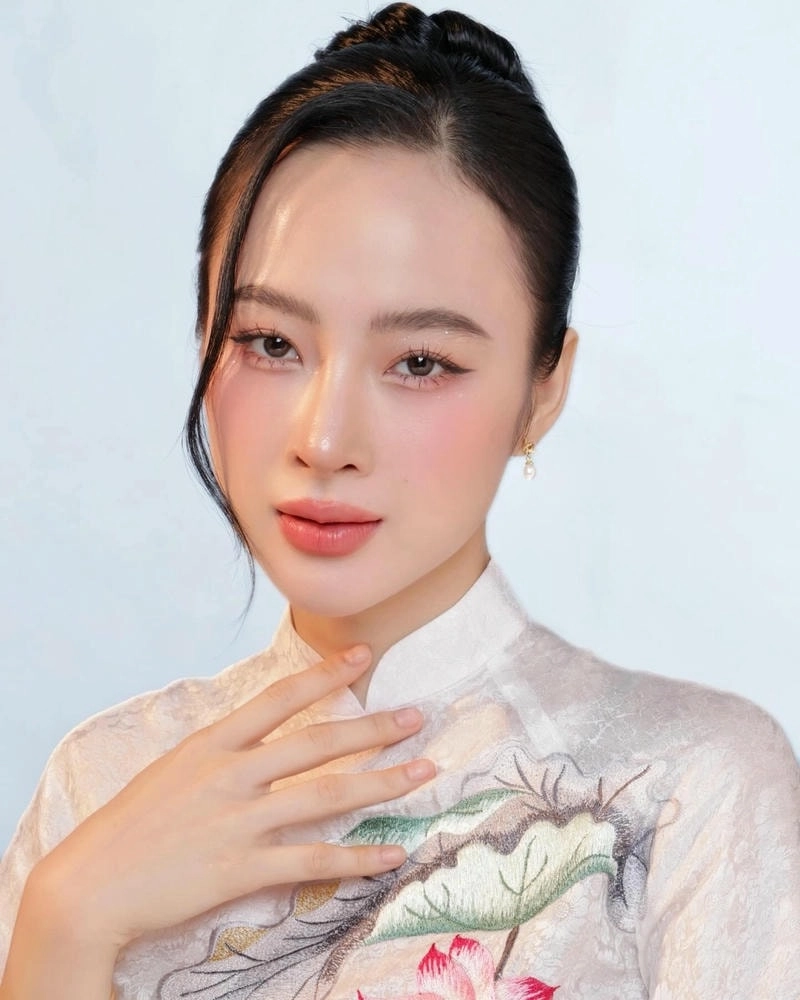 Thông tin Angela Phương Trinh chiều cao chính xác