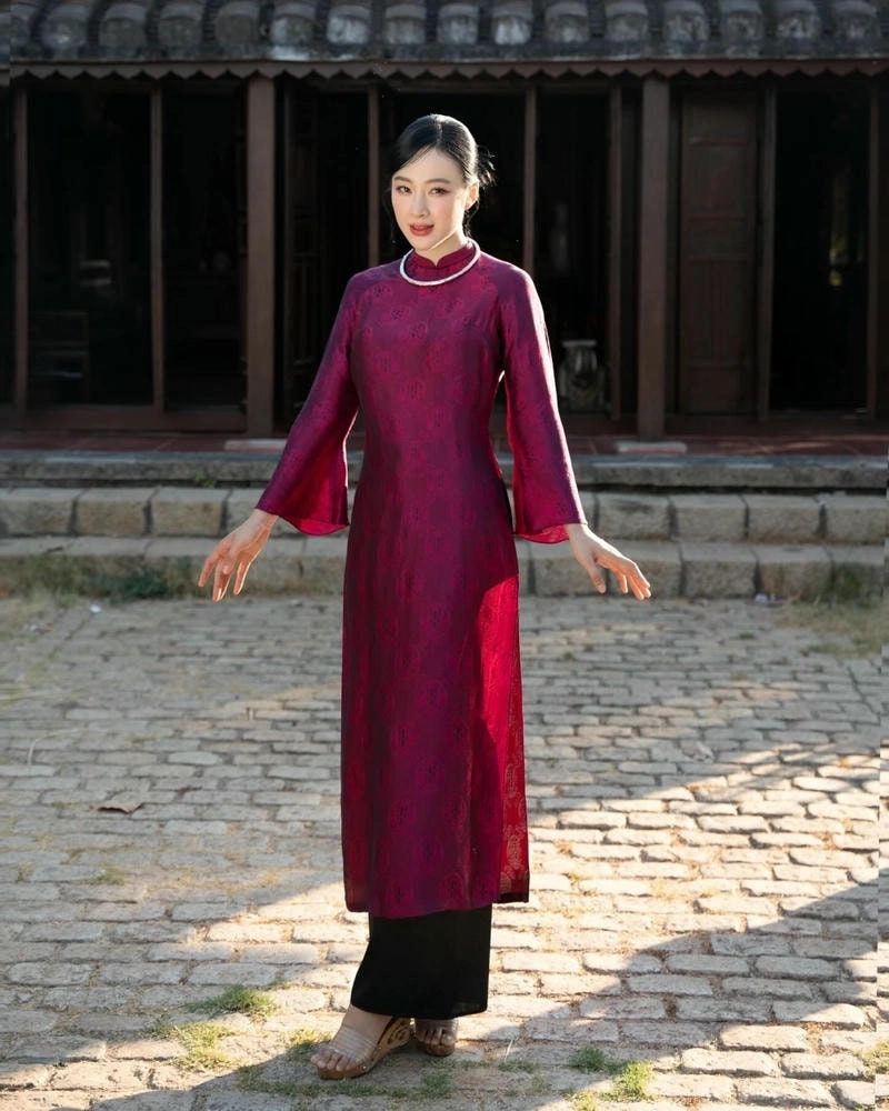 Cột mốc đáng nhớ của Angela Phương Trinh 2017