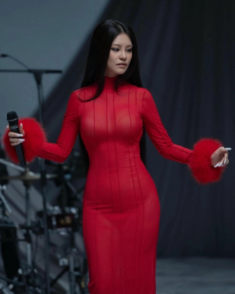 Bùi Lan Hương có chồng chưa là điều fan luôn thắc mắc