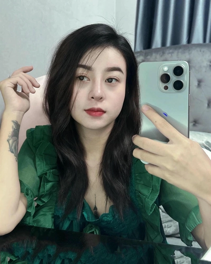 Hana Cẩm Tiên đám cưới miền Tây rộn ràng vui tươi