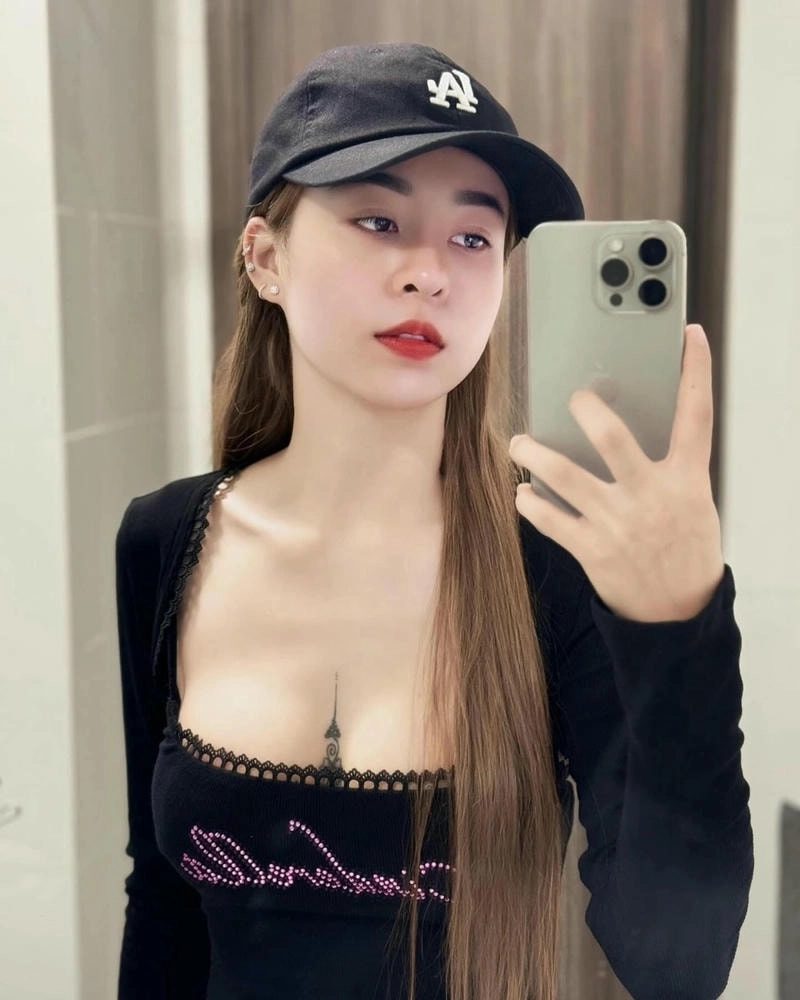 Ca sĩ Hana Cẩm Tiên chạm đến trái tim người nghe