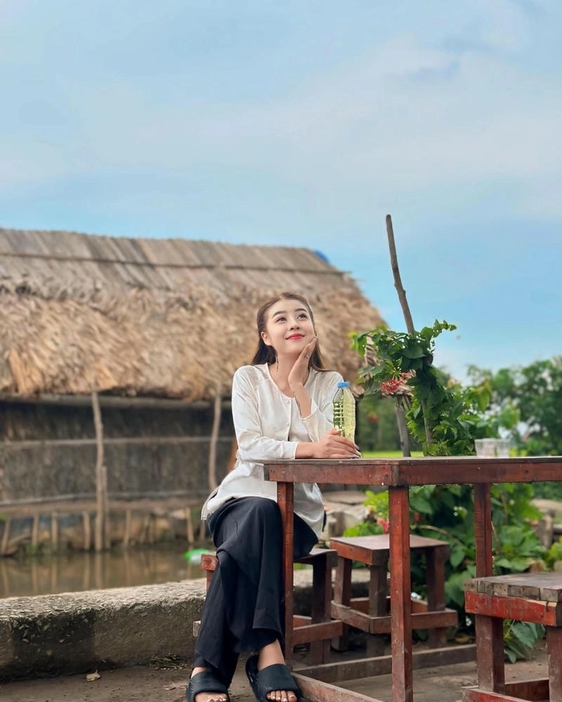 Nghệ sĩ Cẩm Tiên cống hiến không ngừng nghỉ