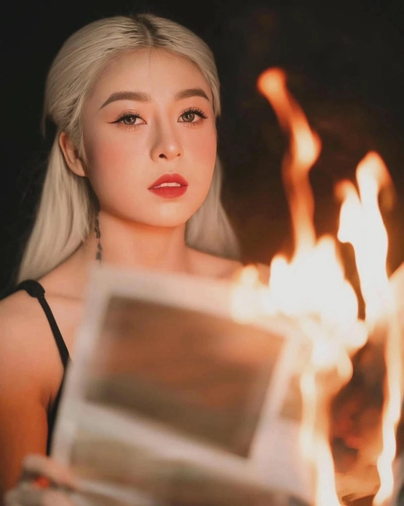 Hana Cẩm Tiên mới nhất cập nhật từng giai điệu