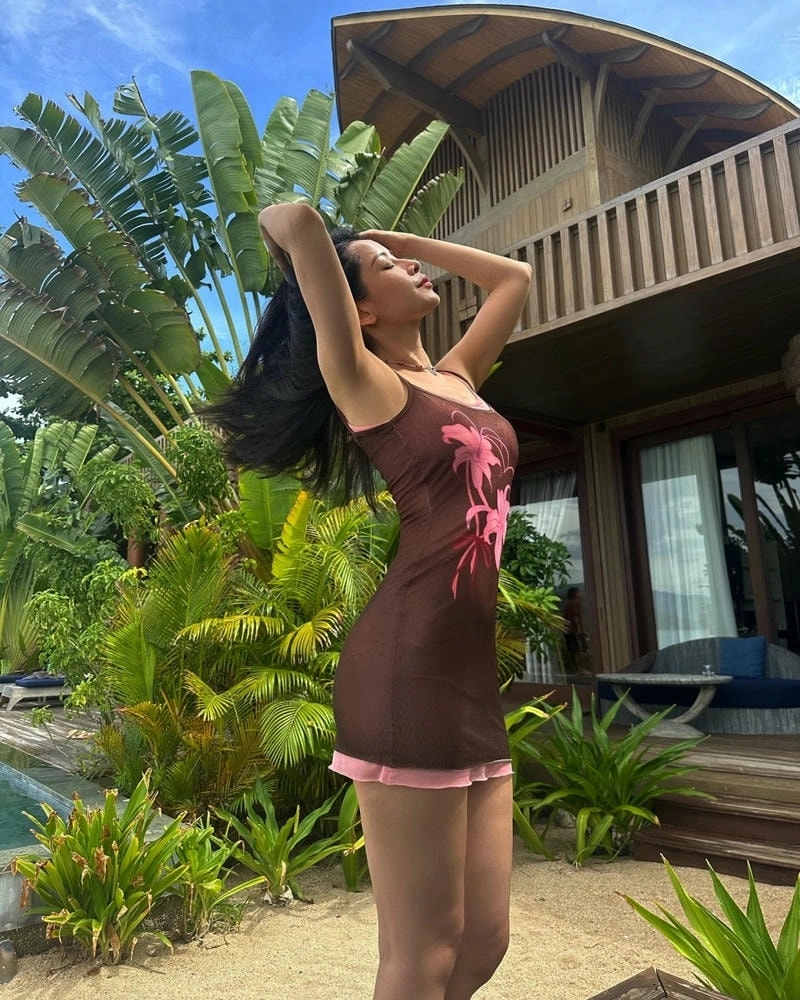 Tình yêu nhẹ nhàng qua lời bài hát Chi Pu Finding You