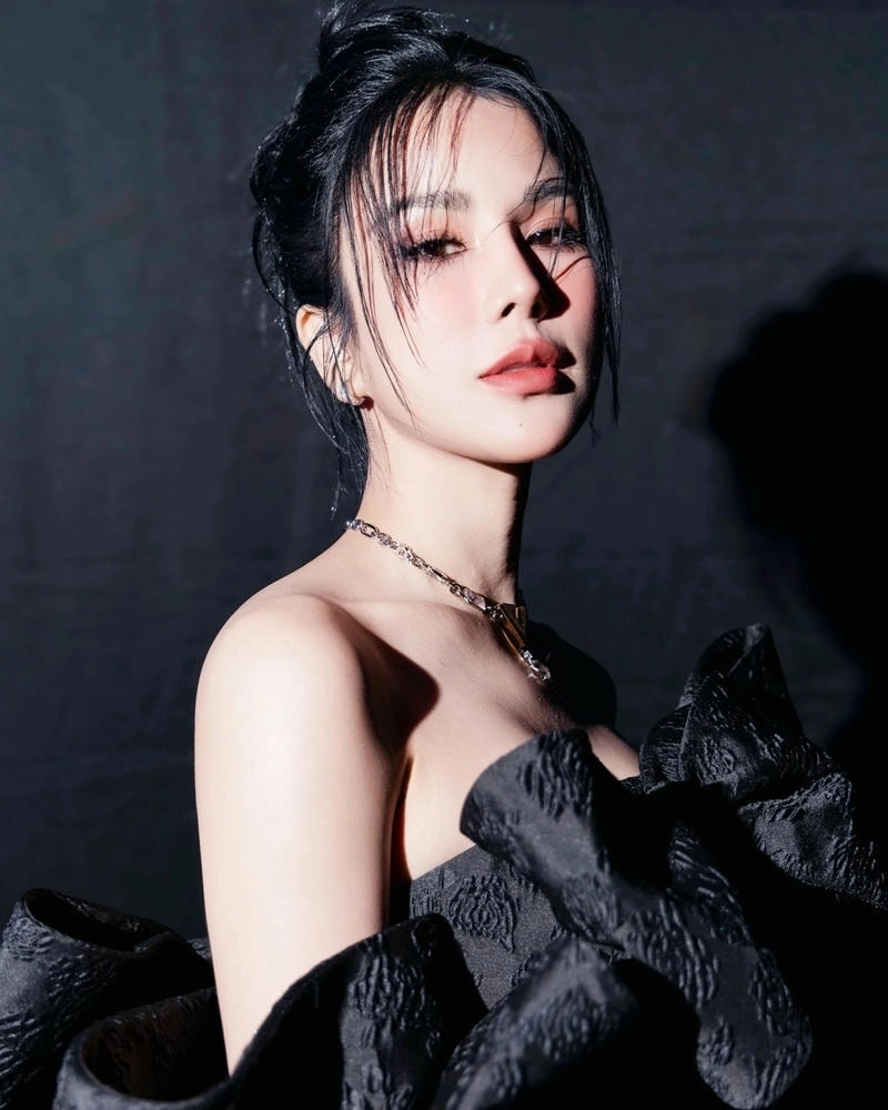 Diệp Lâm Anh dancer đầy năng lượng cháy bỏng