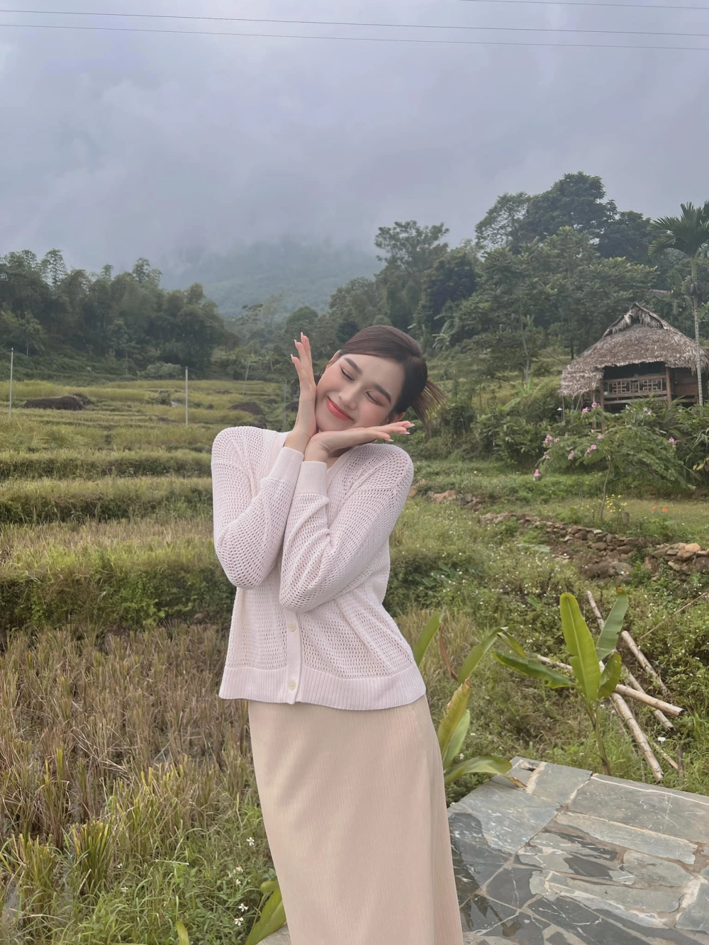 Giây phút Đỗ Thị Hà đăng quang đầy xúc động
