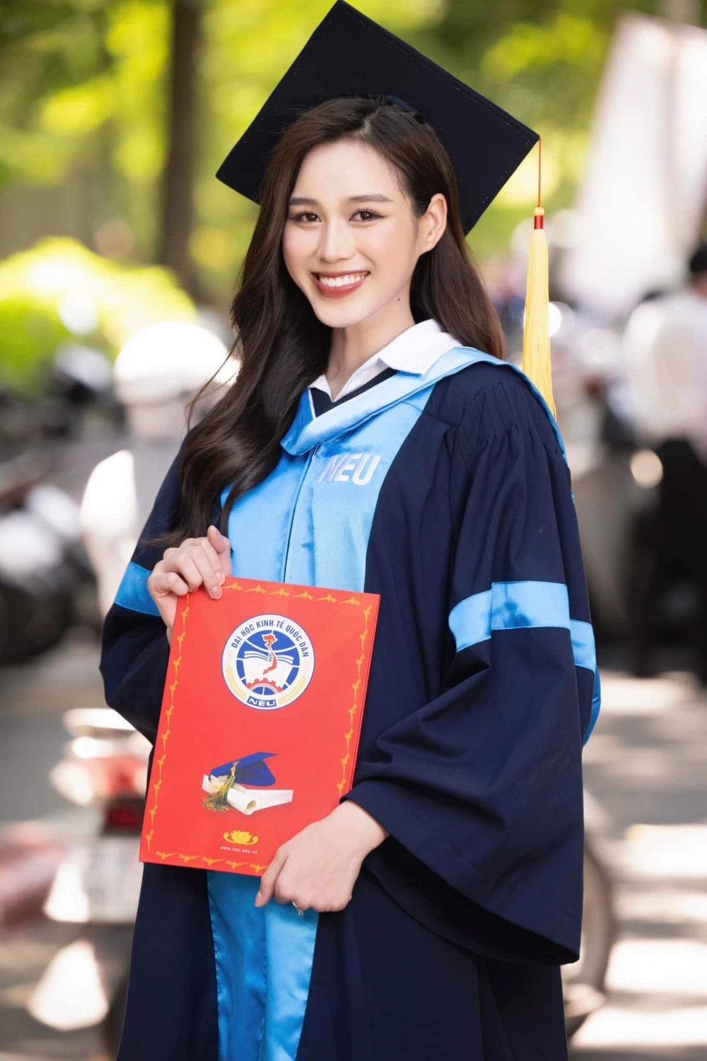 Ấn tượng với Hoa hậu Thế Giới 2021 Đỗ Thị Hà