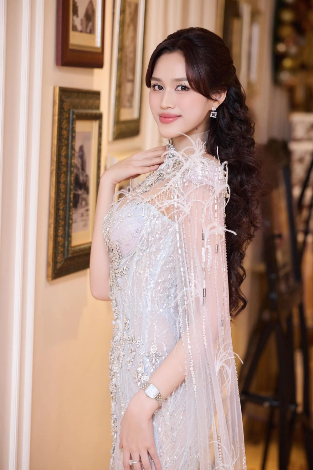 Khám phá Hoa hậu Đỗ Thị Hà tiểu sử