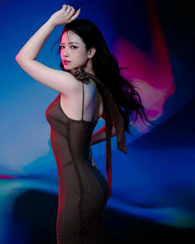 Ngọt ngào cùng Cầu vồng lấp lánh Dương Hoàng Yến