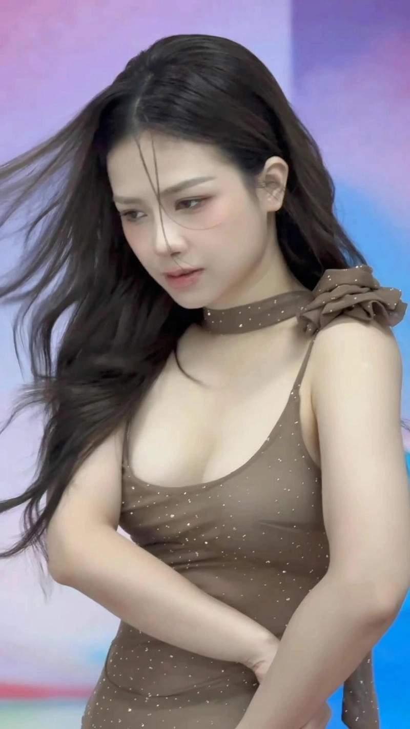 Say lòng với Dương Hoàng Yến Không phải em đúng không