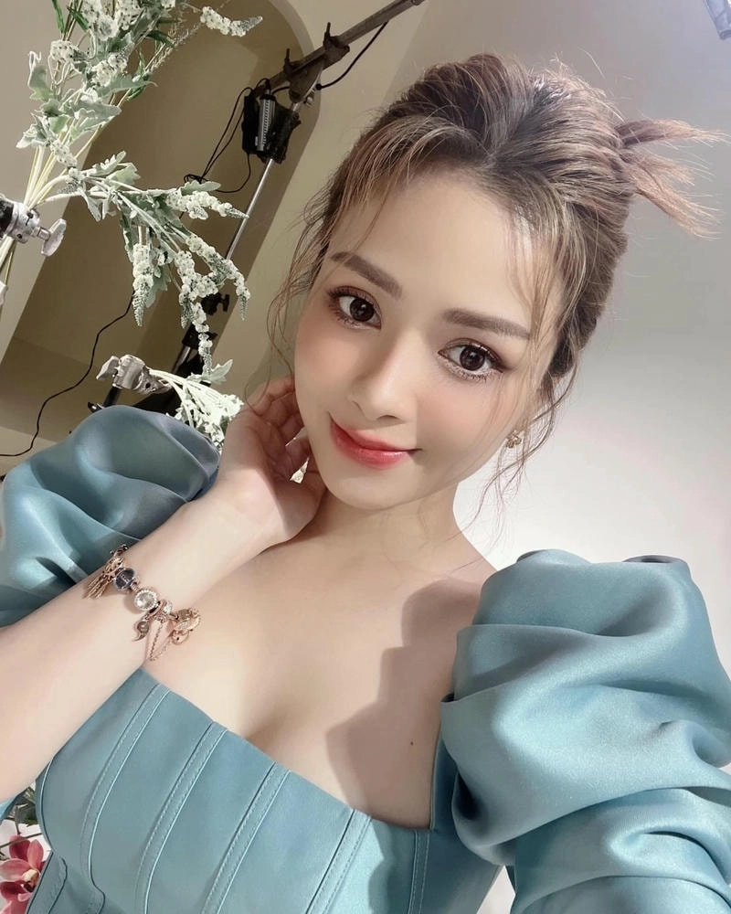 Lời ca ngọt ngào Cầu vồng lấp lánh Dương Hoàng Yến lyrics