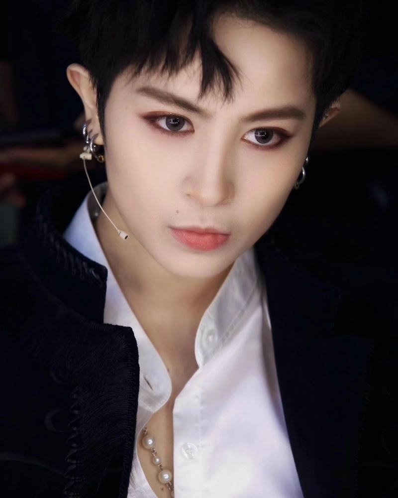 Gil Lê có chuyện giới không gây chú ý