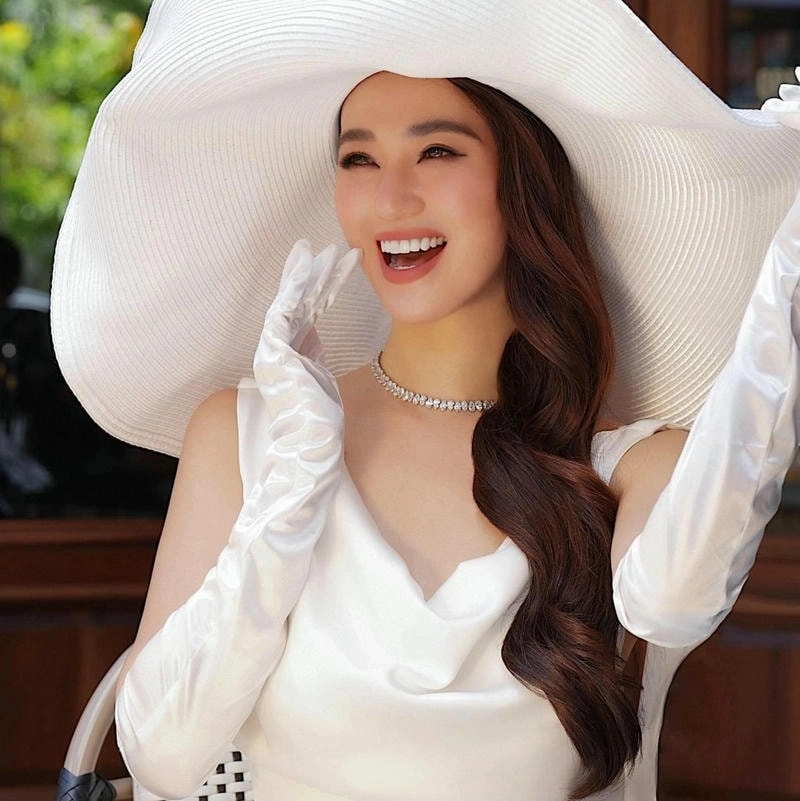 Cư dân mạng tò mò Khánh My là ai