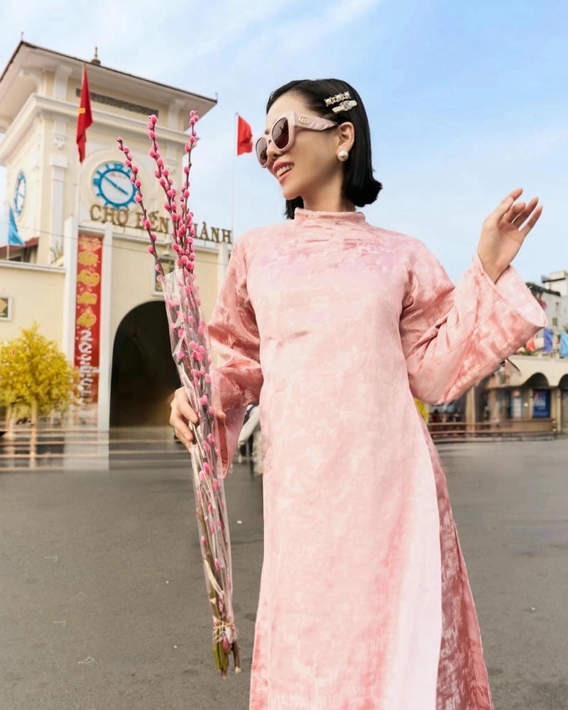 Cảm xúc dâng trào cùng lời bài hát Lệ Quyên Biển Cạn