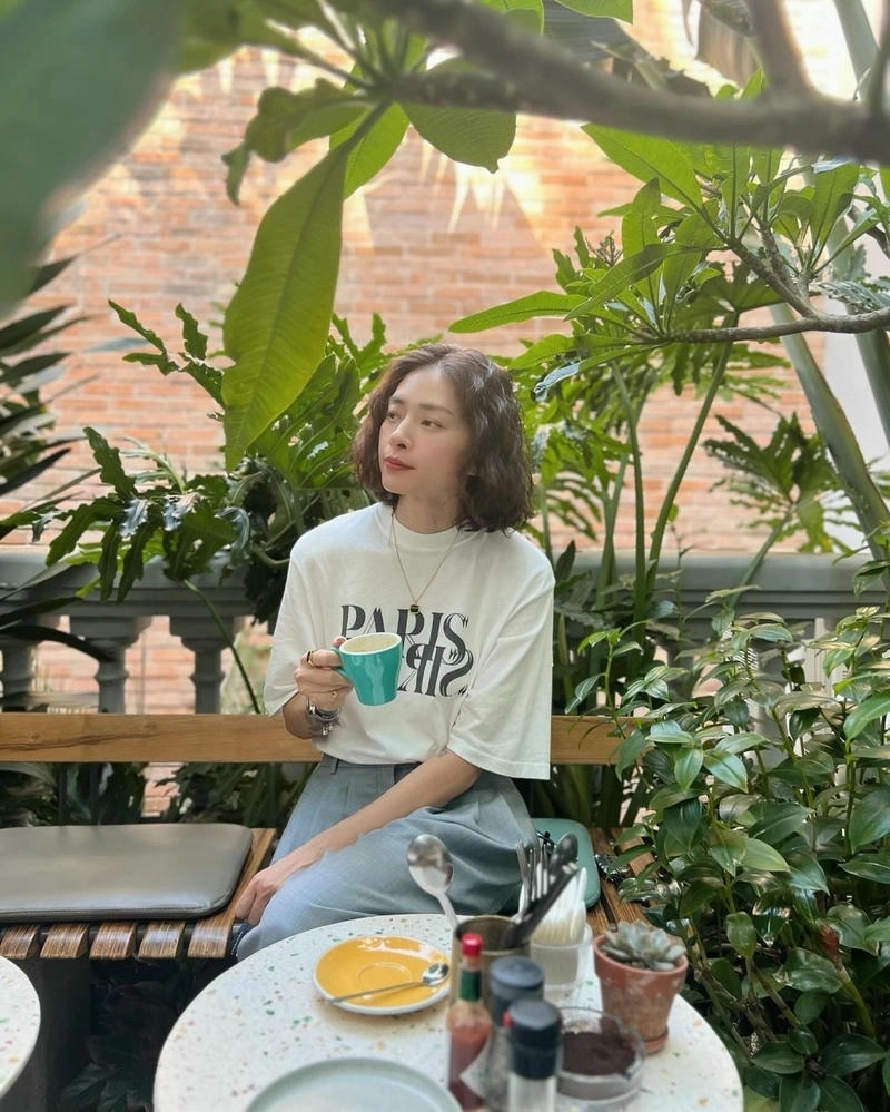 Fan tò mò Ngô Thanh Vân mấy tuổi thật