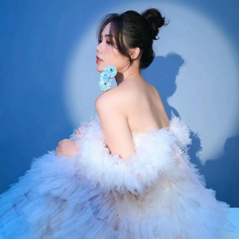 Hé lộ hình ảnh đời thường của Nguyễn Hương Ly là ai